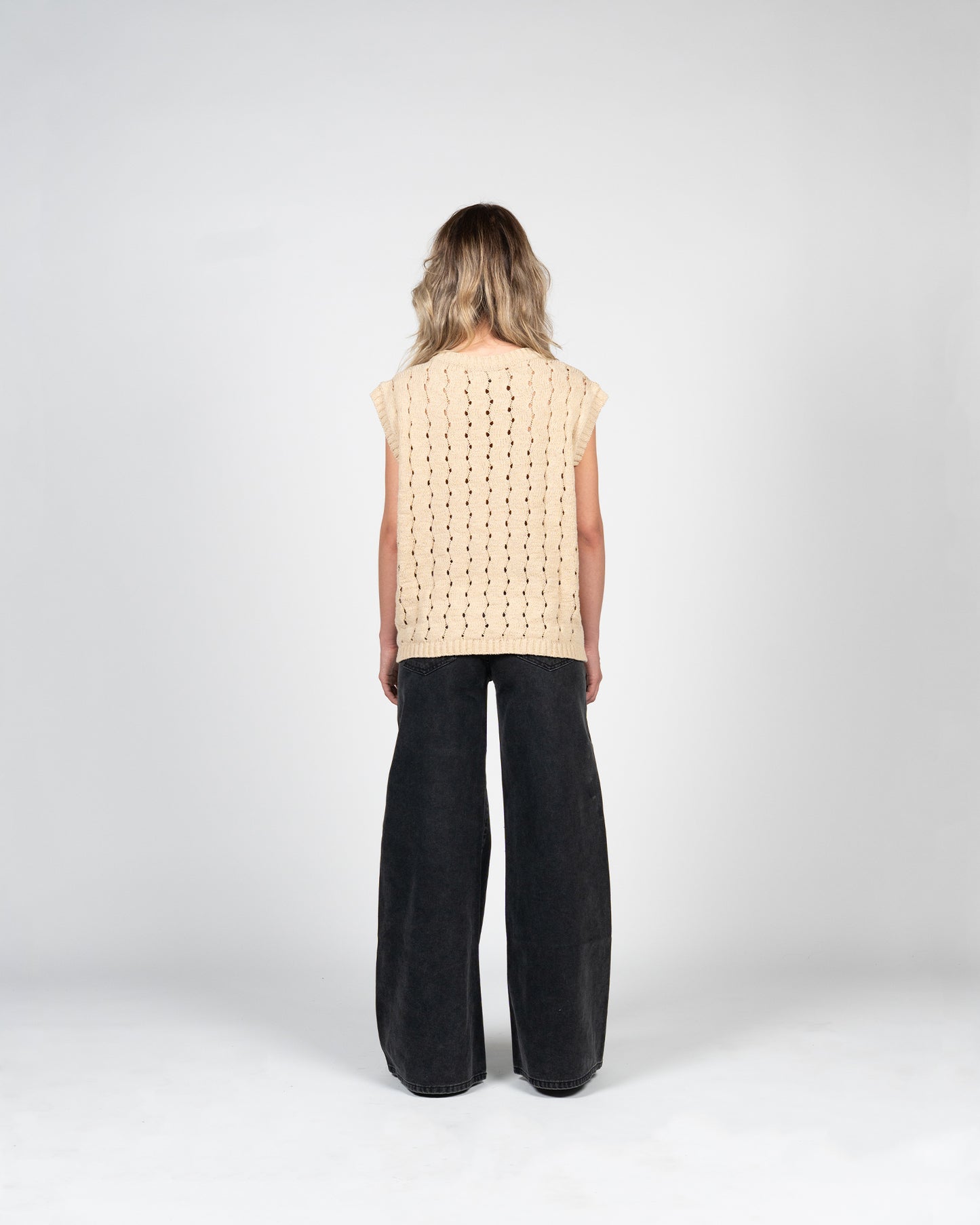 POINTELLE KNIT VEST