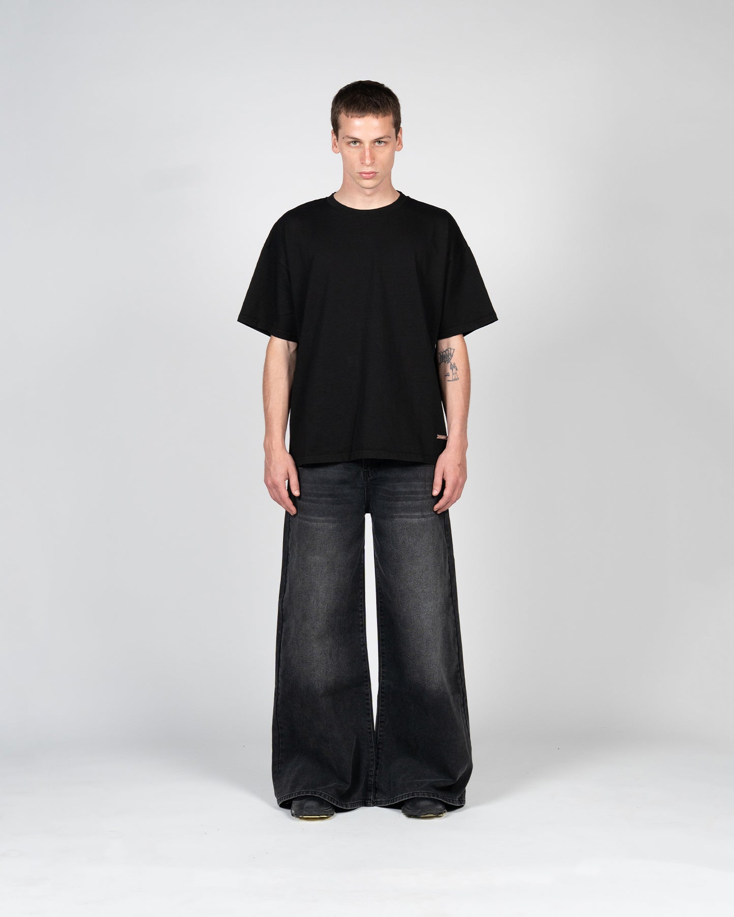 NOTE TEE