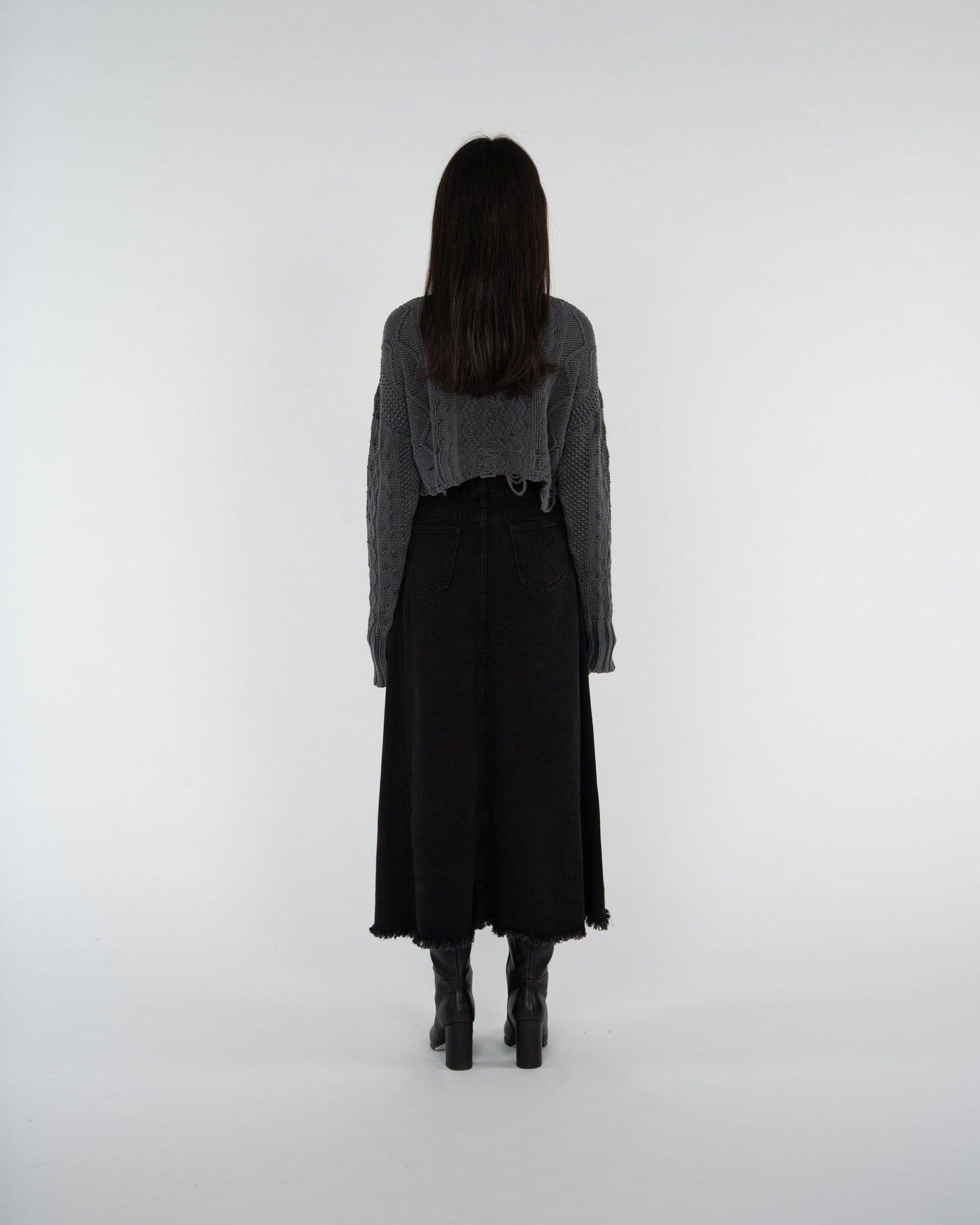 DISTRESSED STONE WASH CROP SWEATER