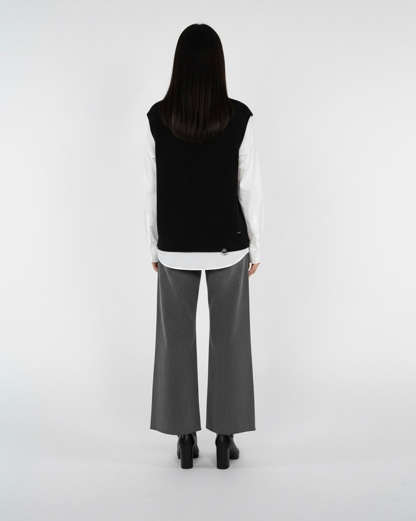 DISTRESSED KNIT VEST BLACK